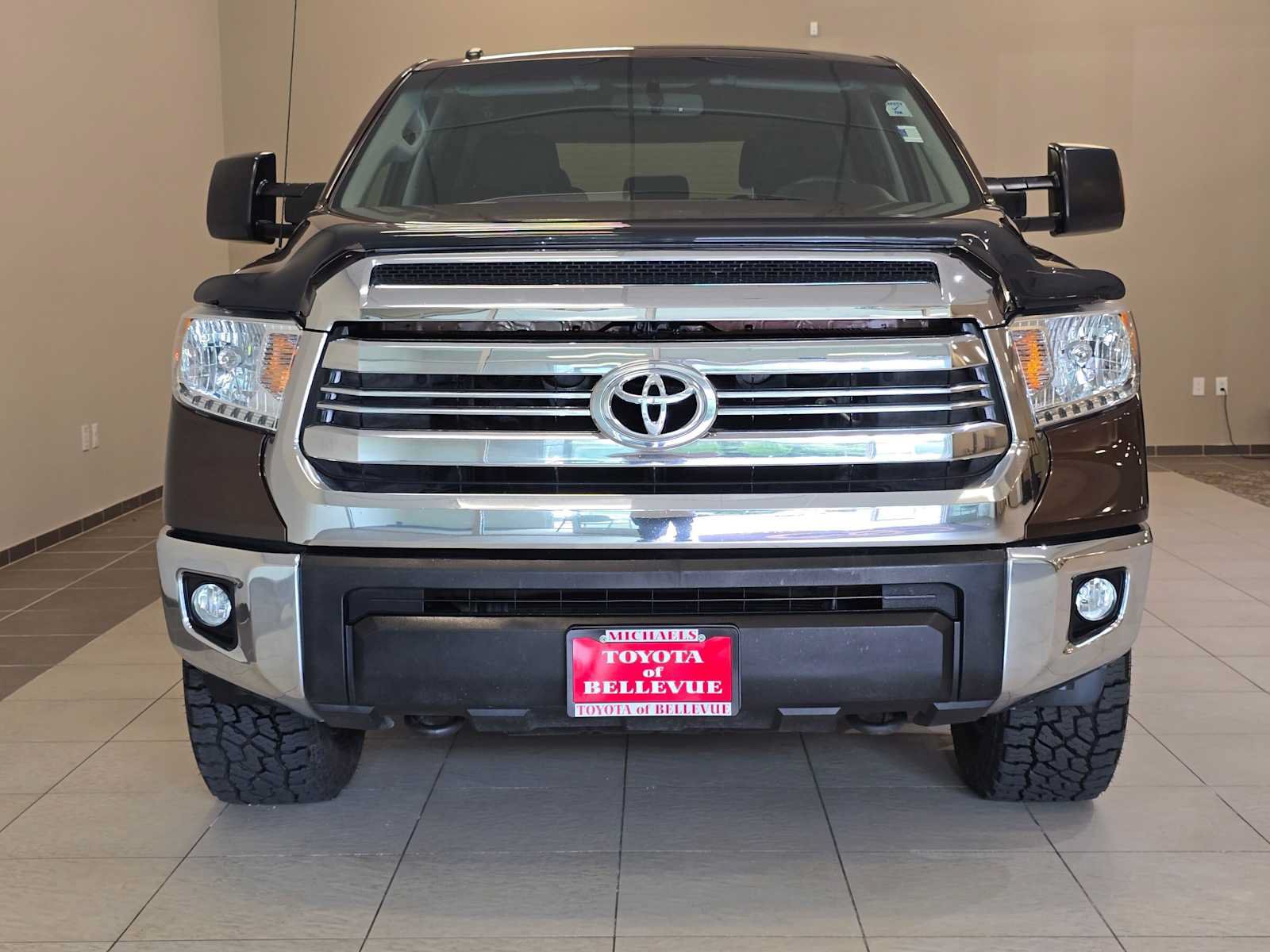 Used 2017 Toyota Tundra SR5 w/ TRD Off Road Package AWD/4WD image 6
