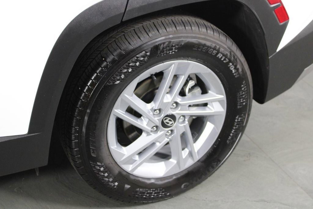 Certified 2026 Hyundai Tucson SE image 13