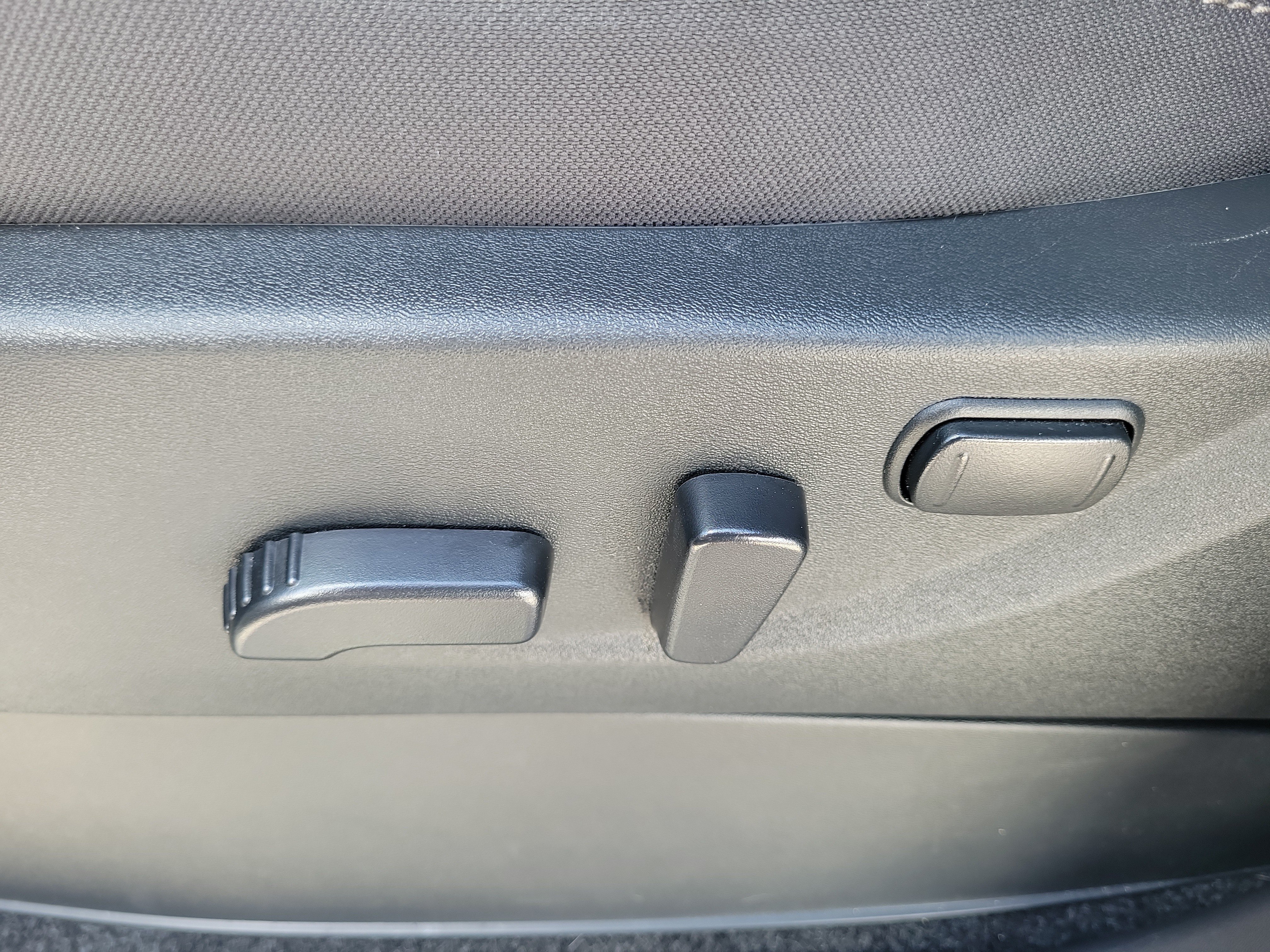 Certified 2025 Nissan Frontier SV w/ SV Convenience Package RWD image 13