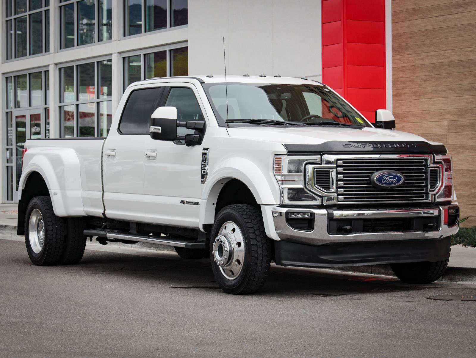 Used 2020 Ford F450 Lariat w/ Lariat Ultimate Package image 1
