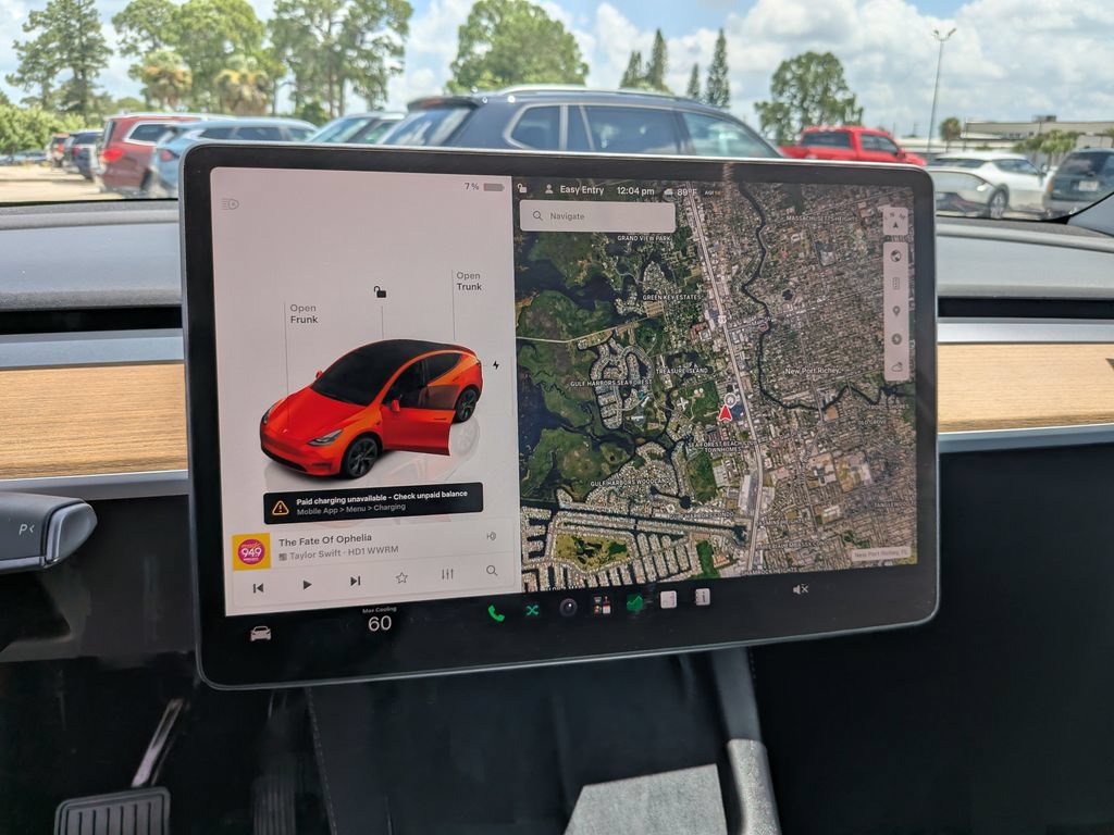Used 2024 Tesla Model Y Long Range AWD/4WD image 24