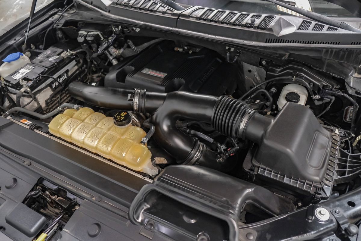 Used 2018 Ford F150 Raptor w/ Equipment Group 802A Luxury image 56