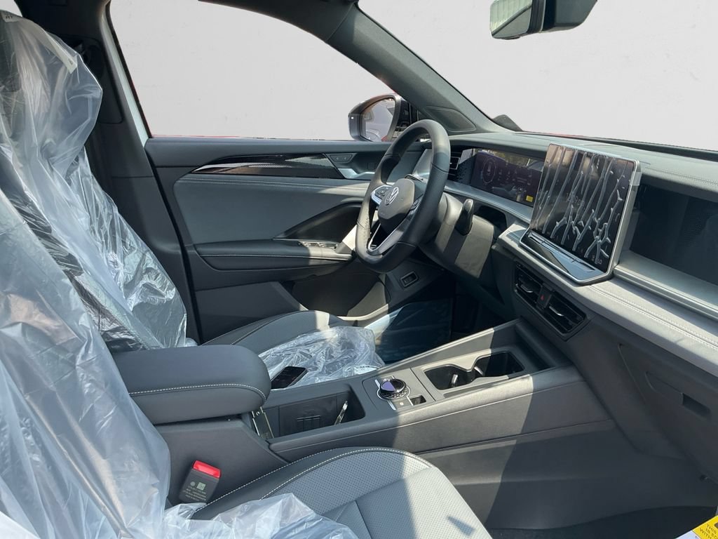New 2026 Volkswagen Tiguan SE R-Line AWD/4WD image 15
