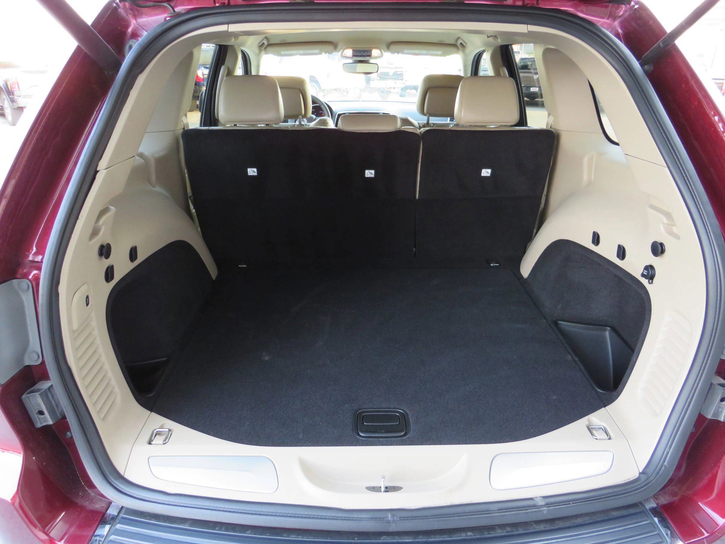 Used 2018 Jeep Grand Cherokee Limited image 26