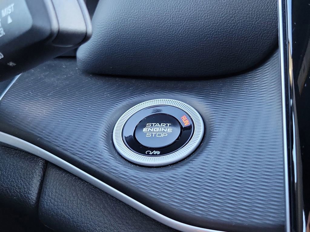 Used 2024 Jeep Grand Cherokee Laredo X w/ Trailer Tow Package image 3