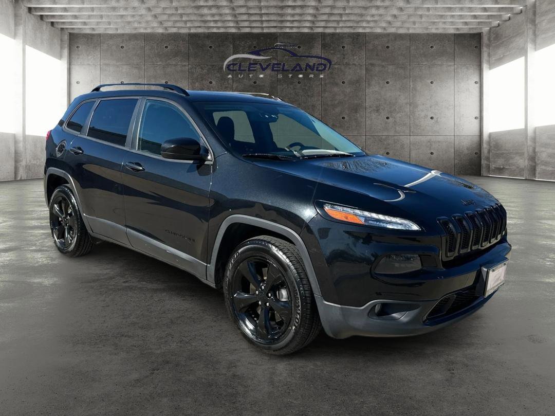 Used 2016 Jeep Cherokee Latitude image 1