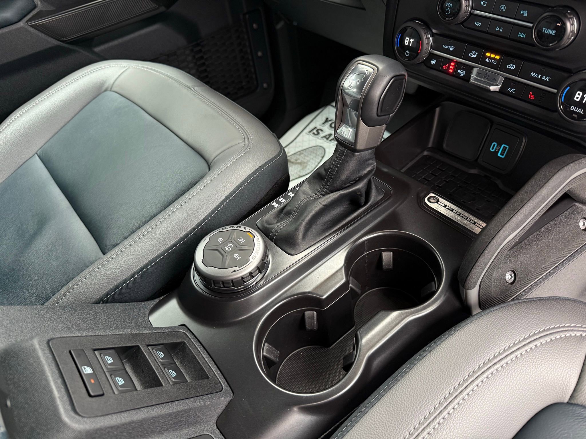 Used 2024 Ford Bronco Outer Banks image 29