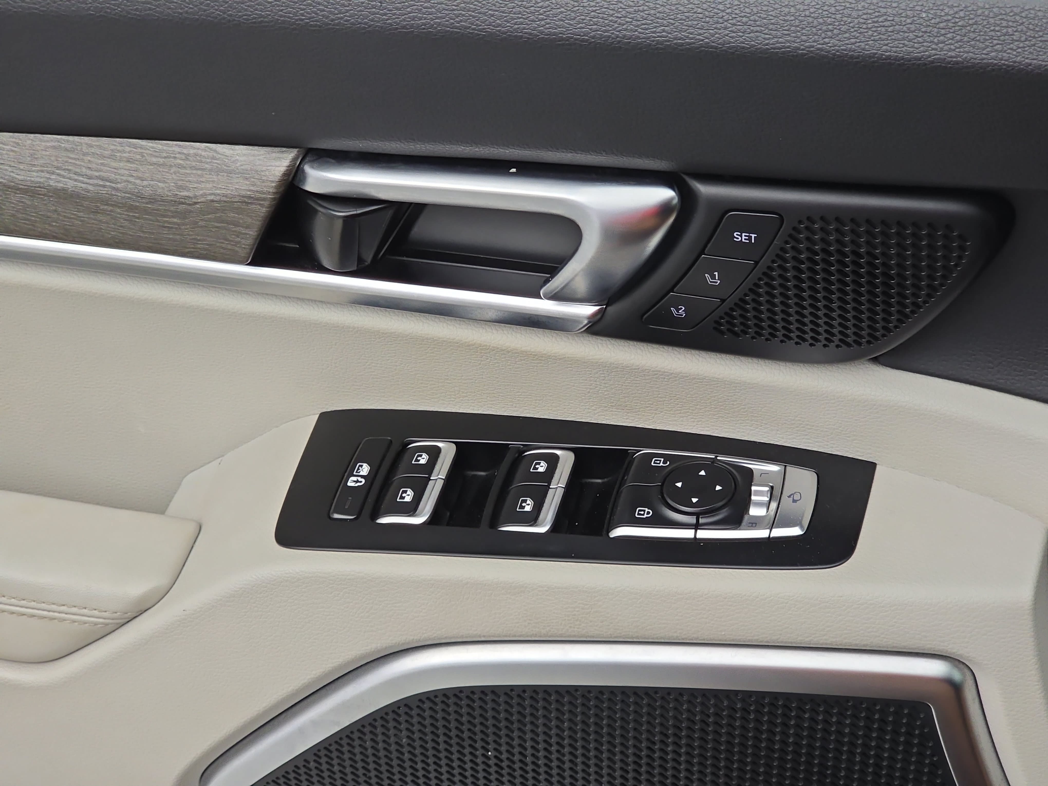 Used 2020 Kia Telluride SX w/ Towing Package AWD/4WD image 29