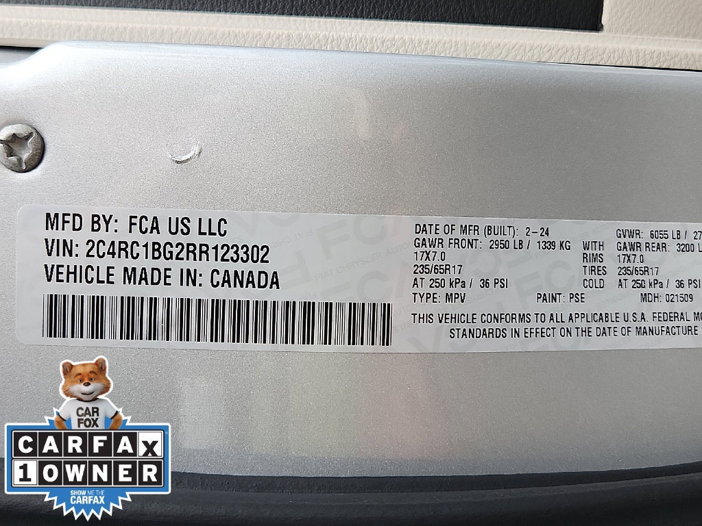 Used 2024 Chrysler Pacifica Touring-L FWD image 25