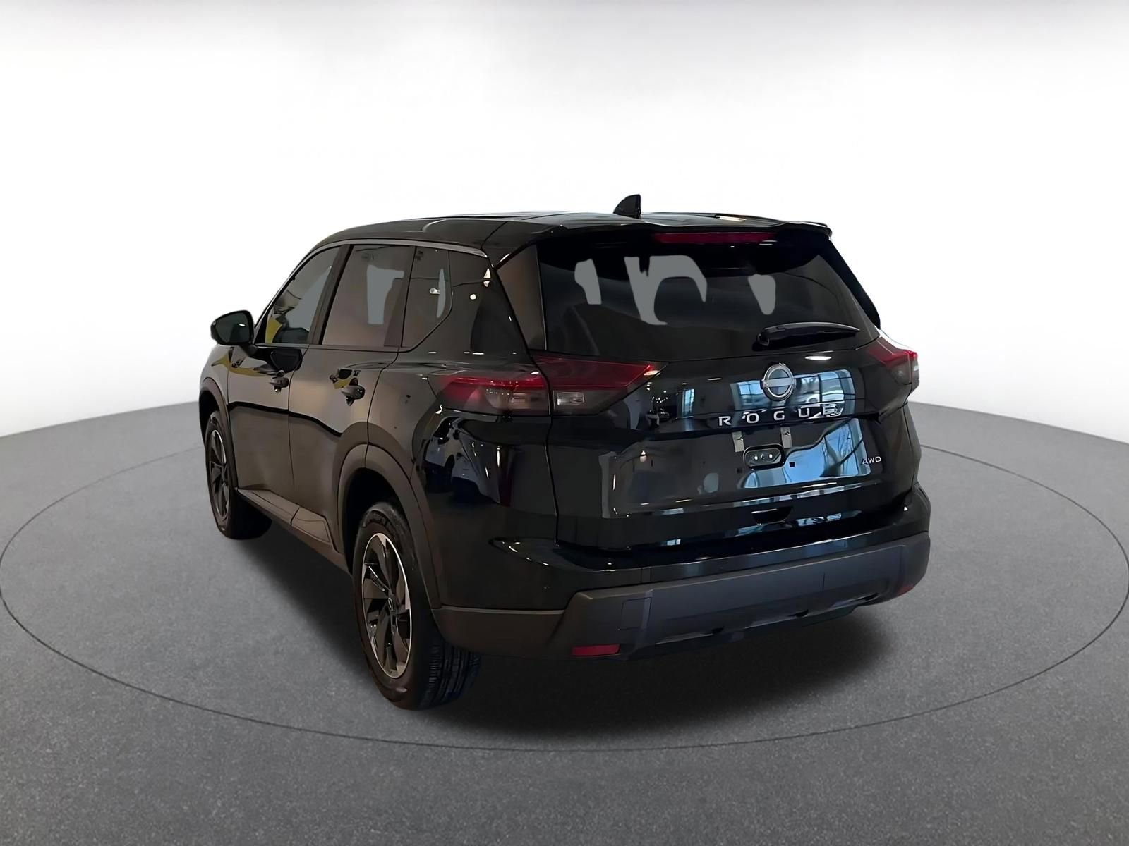 Used 2025 Nissan Rogue SV image 11