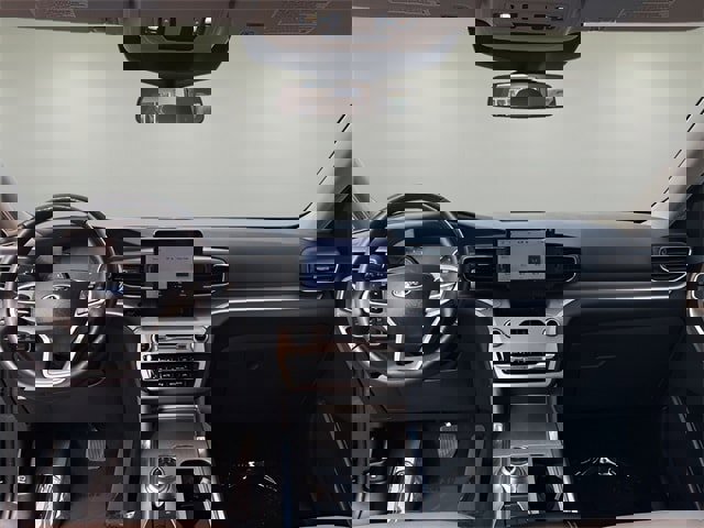 Used 2023 Ford Explorer XLT w/ Equipment Group 202A image 11