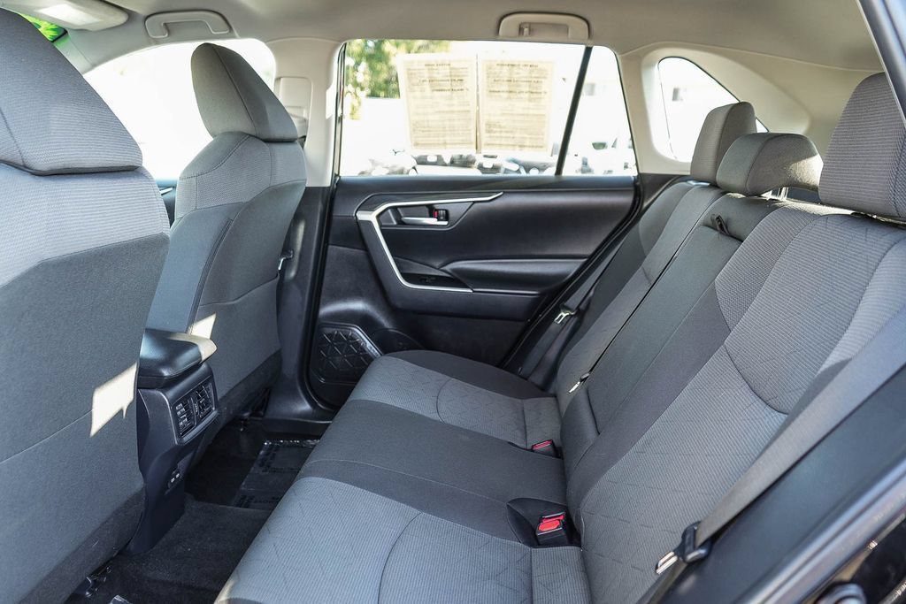 Used 2024 Toyota RAV4 XLE AWD/4WD image 19