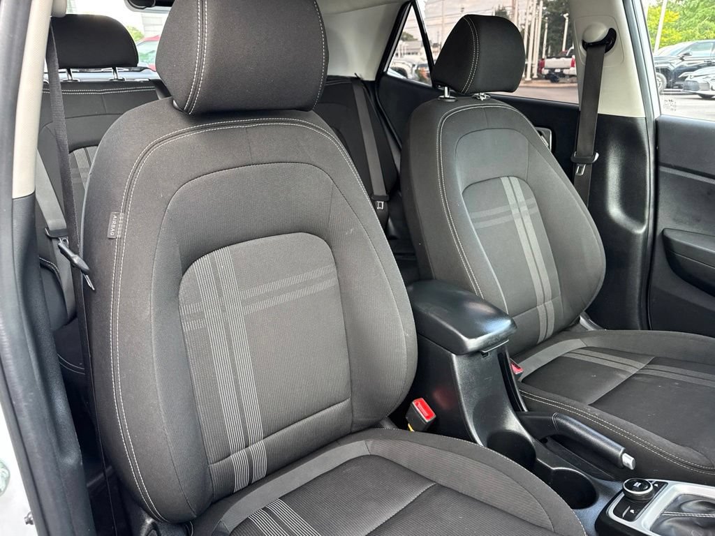 Used 2026 Hyundai Venue SEL FWD image 34