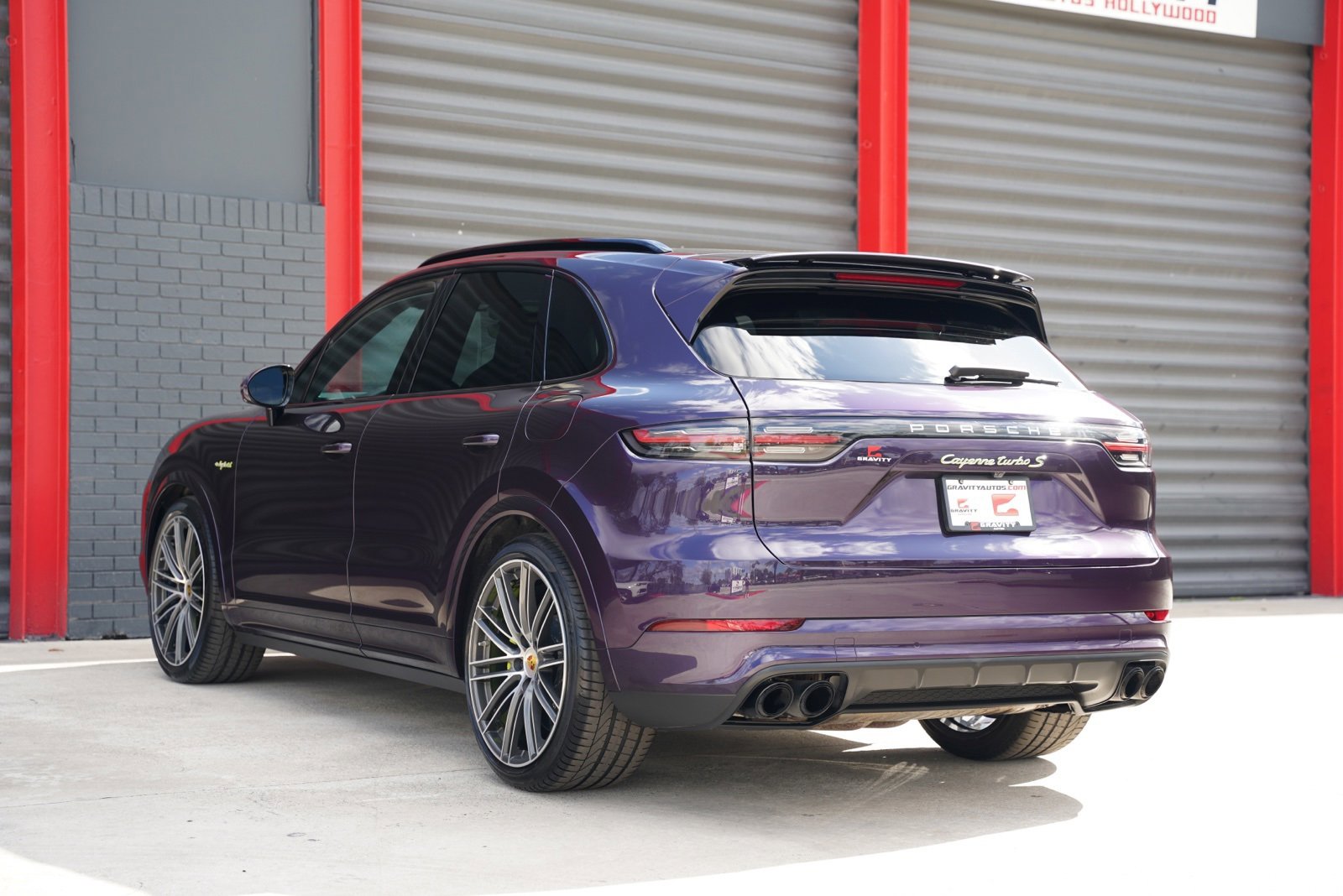 Used 2021 Porsche Cayenne Turbo S image 12