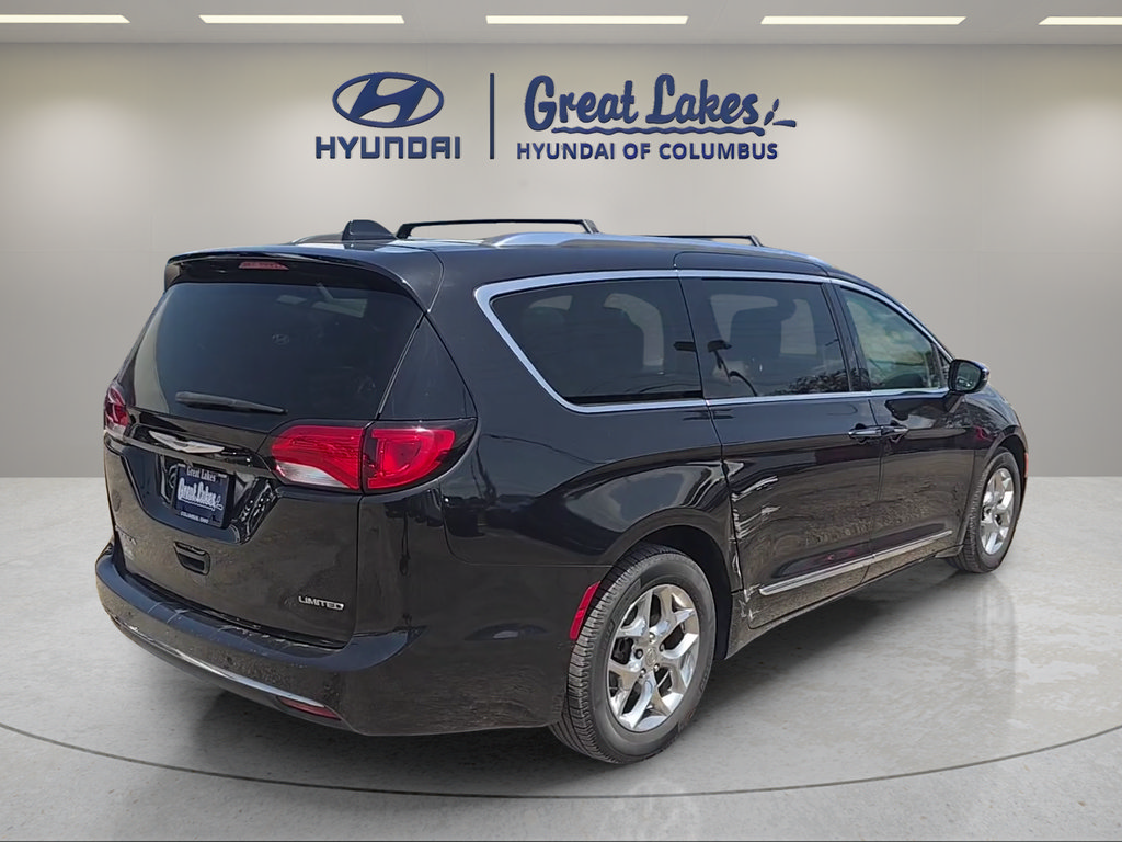 Used 2018 Chrysler Pacifica Limited FWD image 5