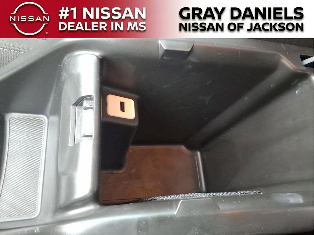 Used 2016 Chevrolet Colorado LT RWD image 20