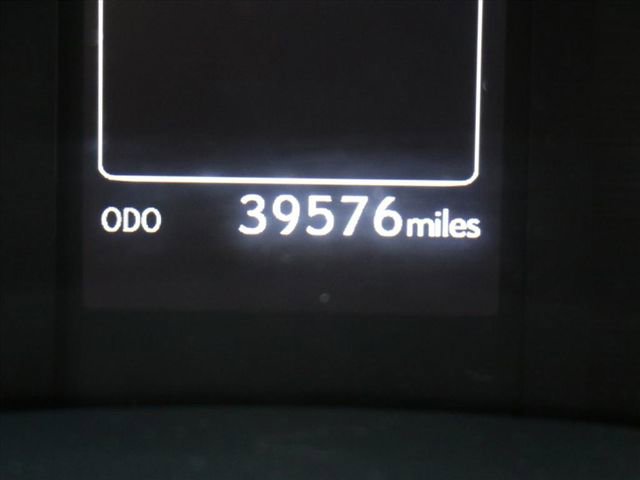 Used 2023 Lexus GX 460 Premium w/ Accessory Package image 32