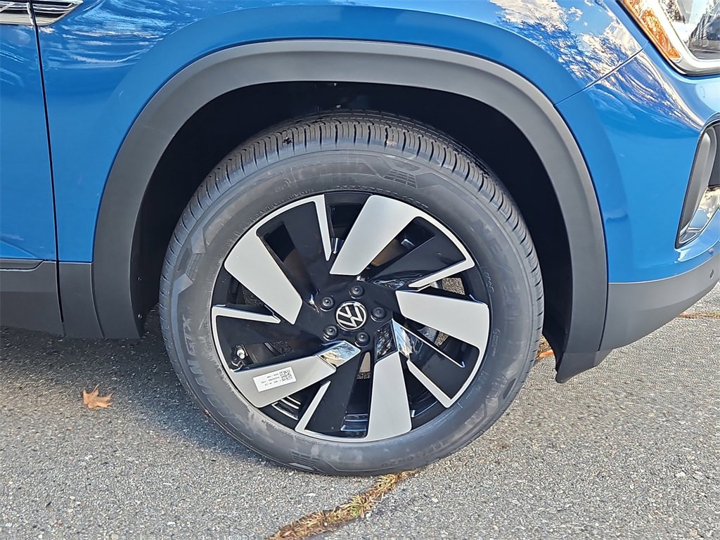 New 2026 Volkswagen Atlas Cross Sport SE image 3