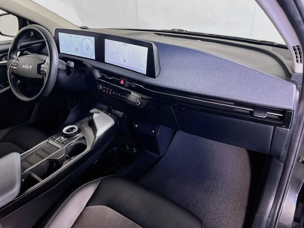 Certified 2023 Kia EV6 Light RWD image 29