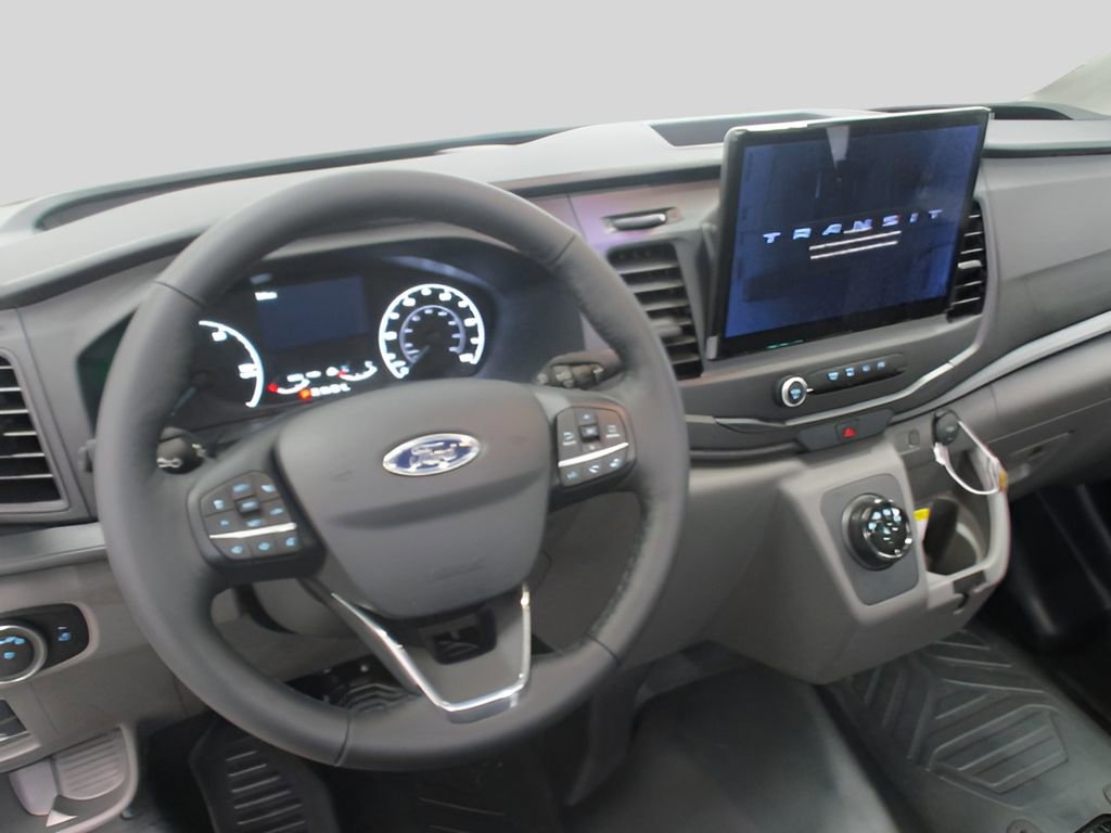 Used 2023 Ford E-Transit Medium Roof image 12