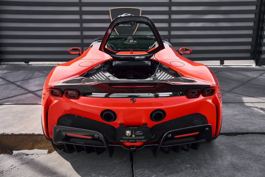 Used 2022 Ferrari SF90 Spider image 29