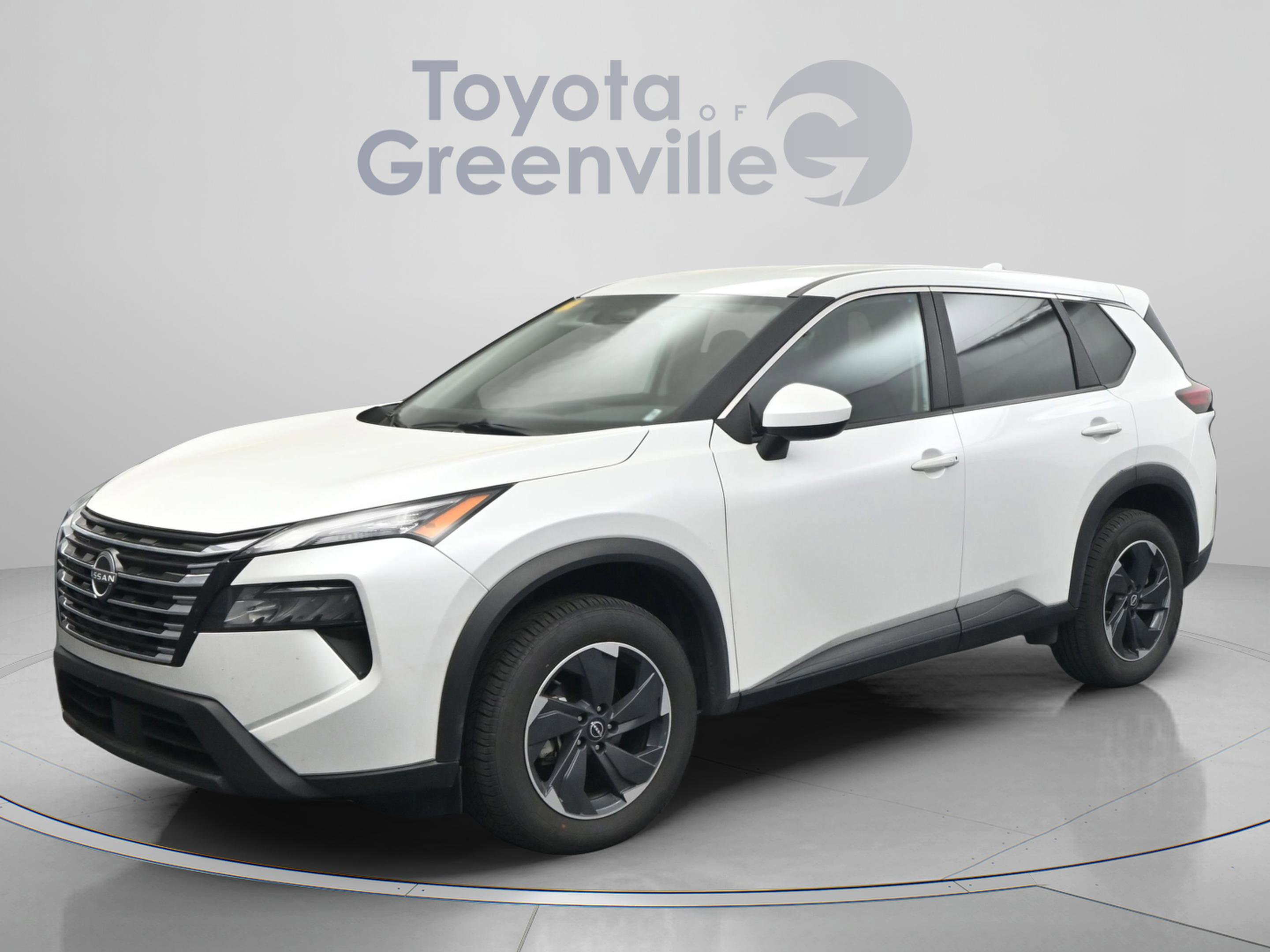 Used 2025 Nissan Rogue SV image 1