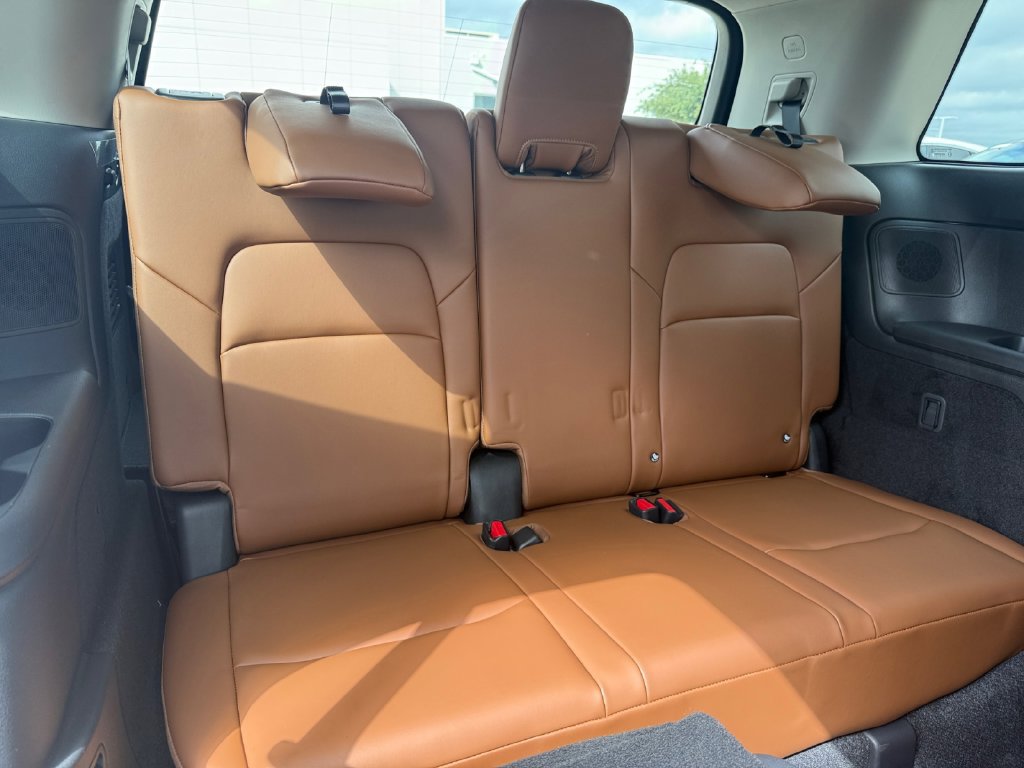 New 2026 Nissan Pathfinder Platinum w/ Lighting Package FWD image 21