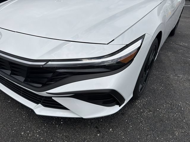 New 2026 Hyundai Elantra SEL Sport FWD image 43
