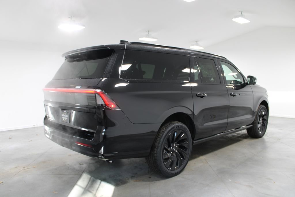 New 2026 Lincoln Navigator L Reserve w/ Jet Appearance Package AWD/4WD image 8