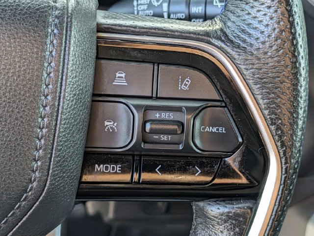 Used 2023 Toyota Sequoia Platinum AWD/4WD image 21