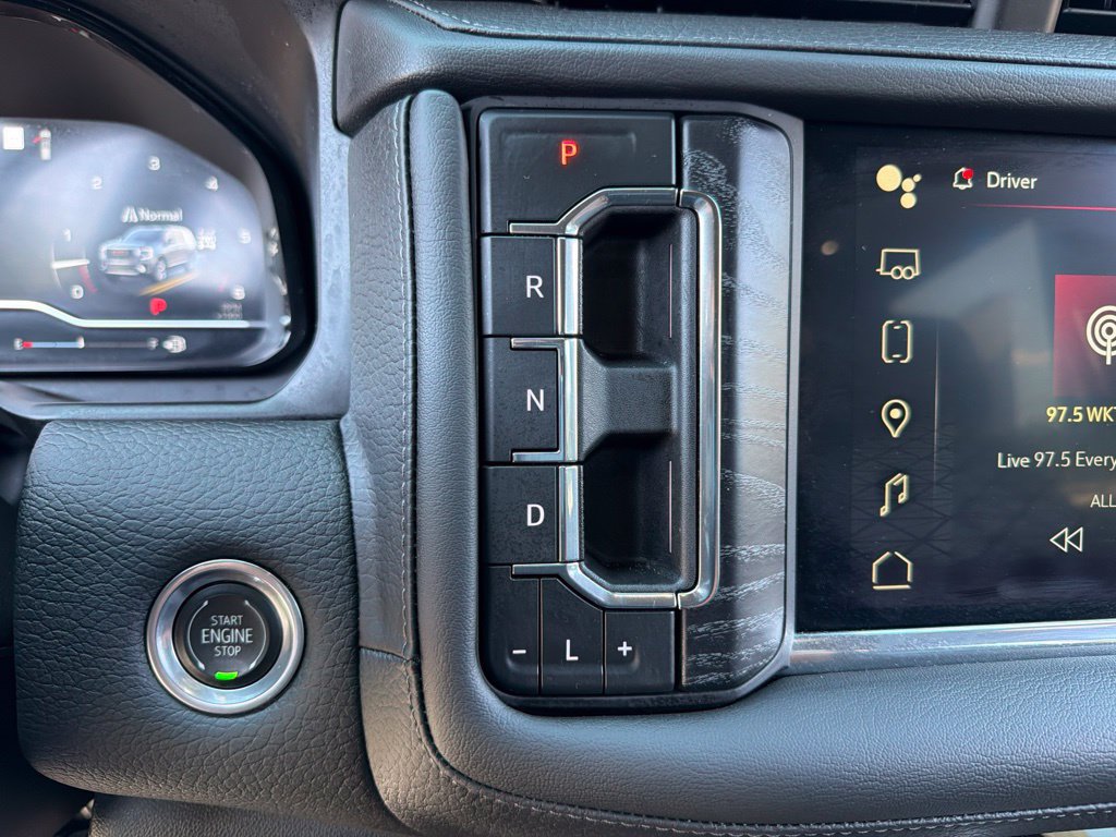 Used 2023 GMC Yukon Denali AWD/4WD image 14