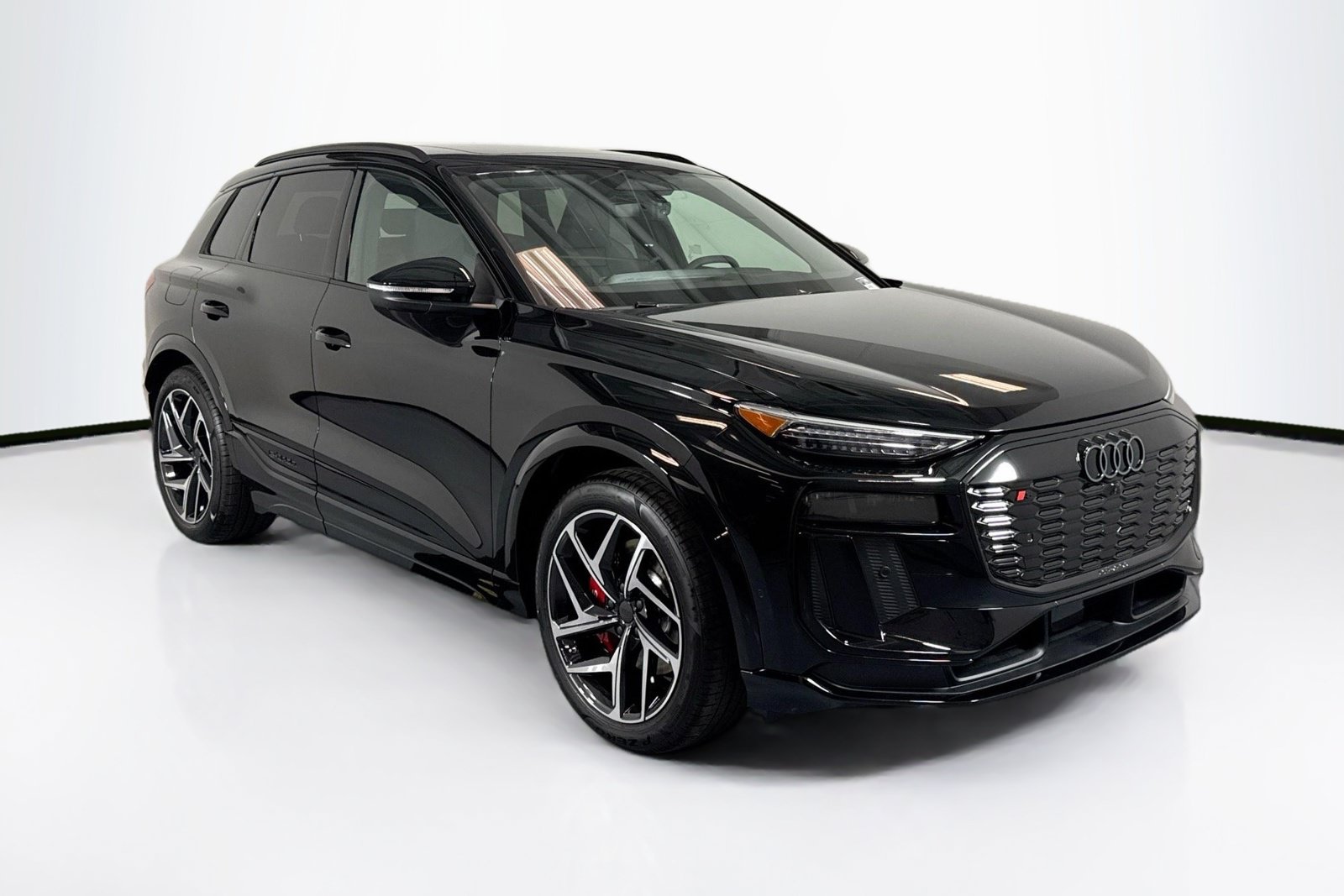 New 2027 Audi SQ6 e-tron Premium Plus AWD/4WD image 3
