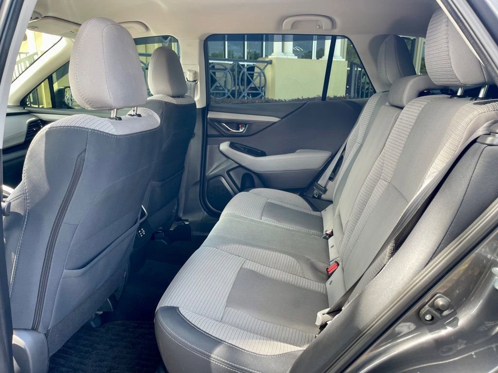 Used 2025 Subaru Outback Premium image 11