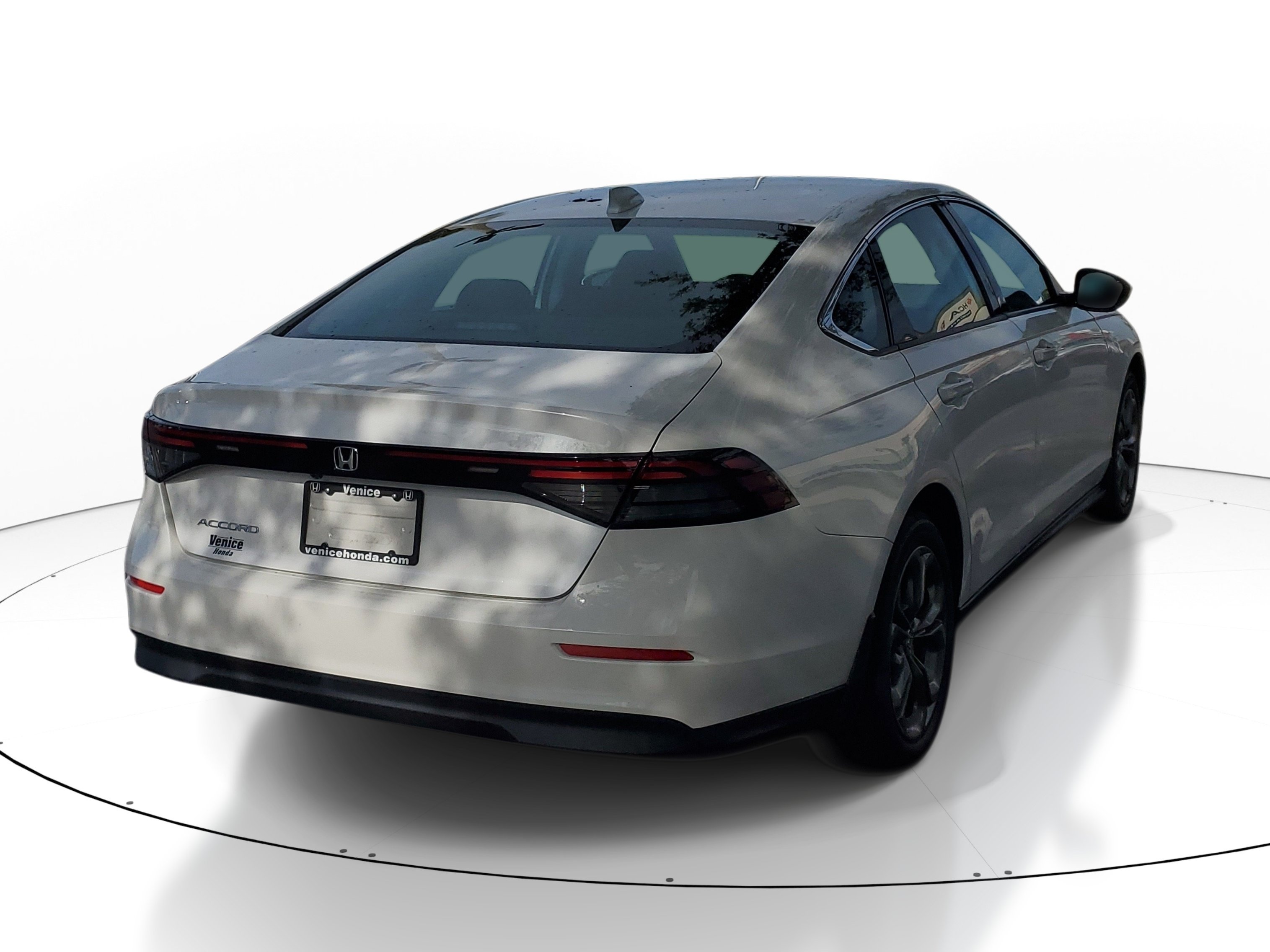 Used 2024 Honda Accord EX image 5