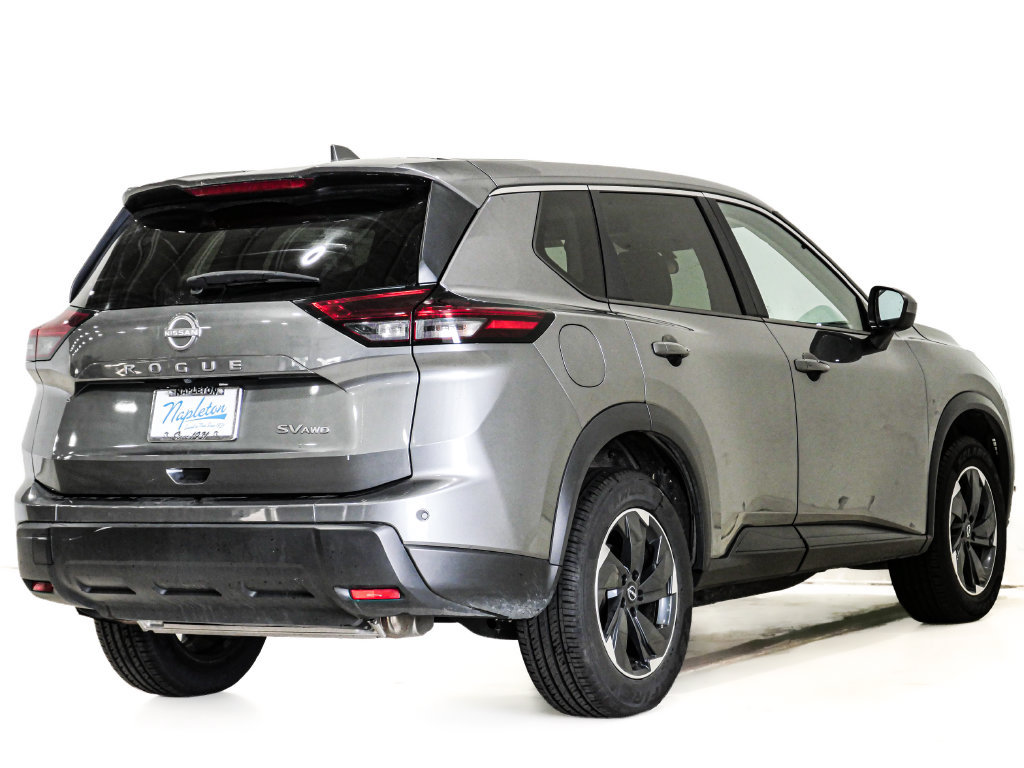 Used 2024 Nissan Rogue SV AWD/4WD image 6