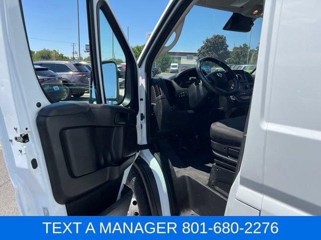 Used 2023 RAM ProMaster 2500 w/ Driver Convenience Group FWD image 14