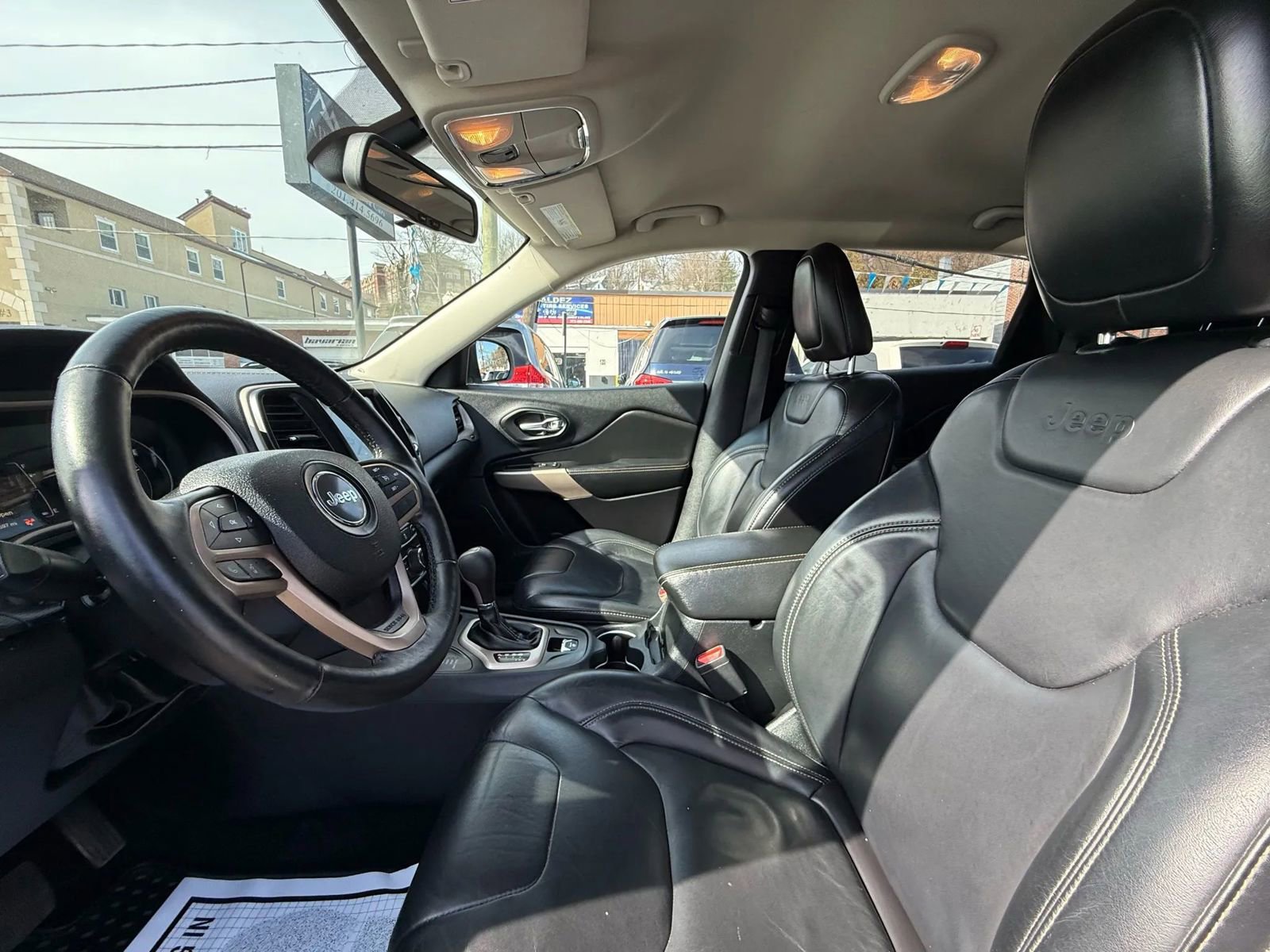 Used 2017 Jeep Cherokee Latitude w/ True North Edition image 22