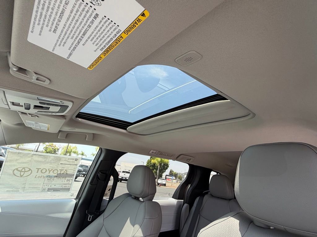 New 2026 Toyota Sienna XLE FWD image 22