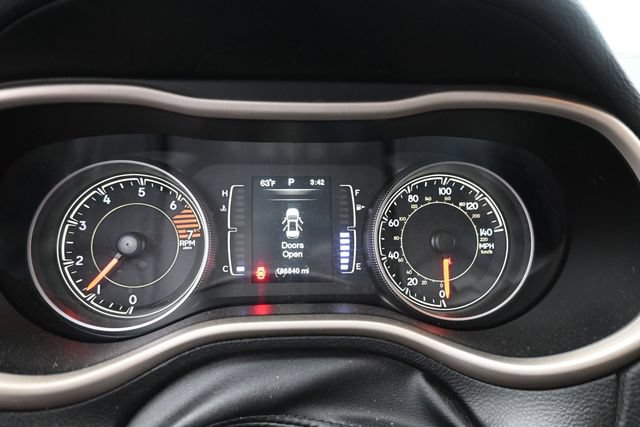 Used 2016 Jeep Cherokee Latitude w/ Cold Weather Group AWD/4WD image 15