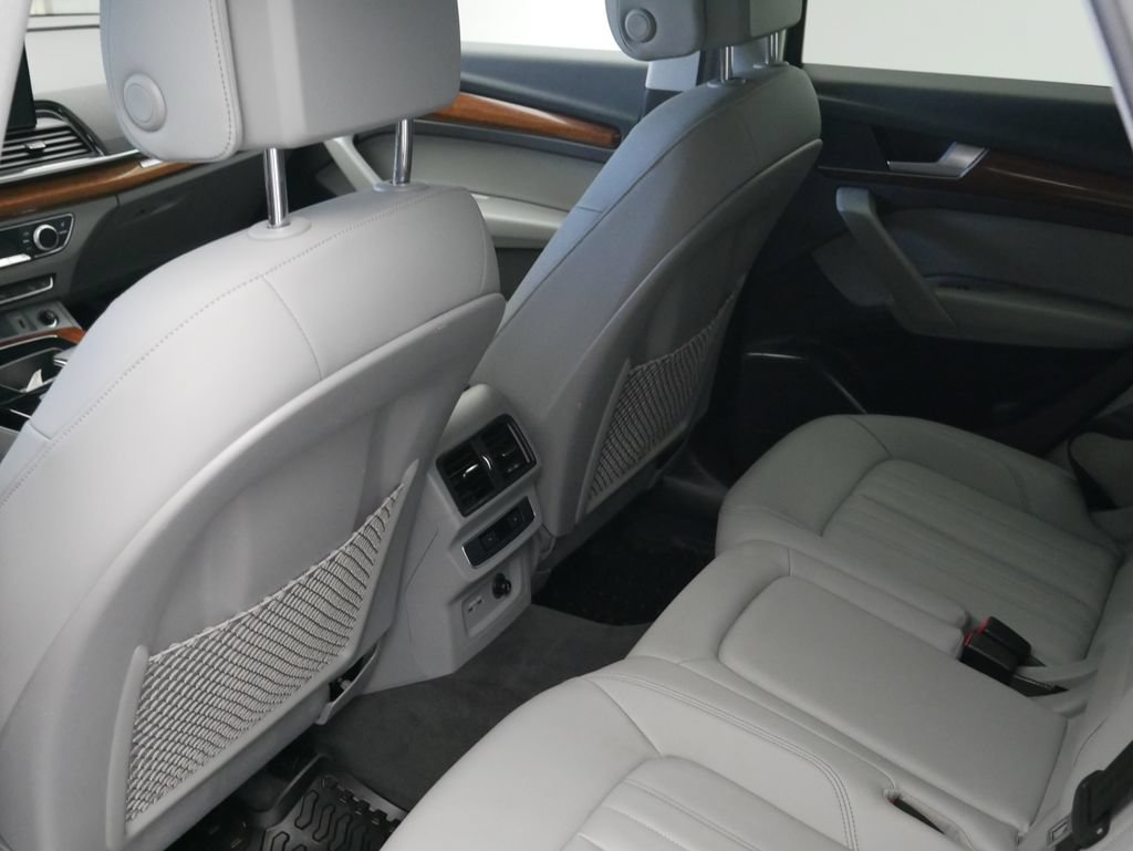 Certified 2023 Audi Q5 2.0T Premium w/ Convenience Package AWD/4WD image 21