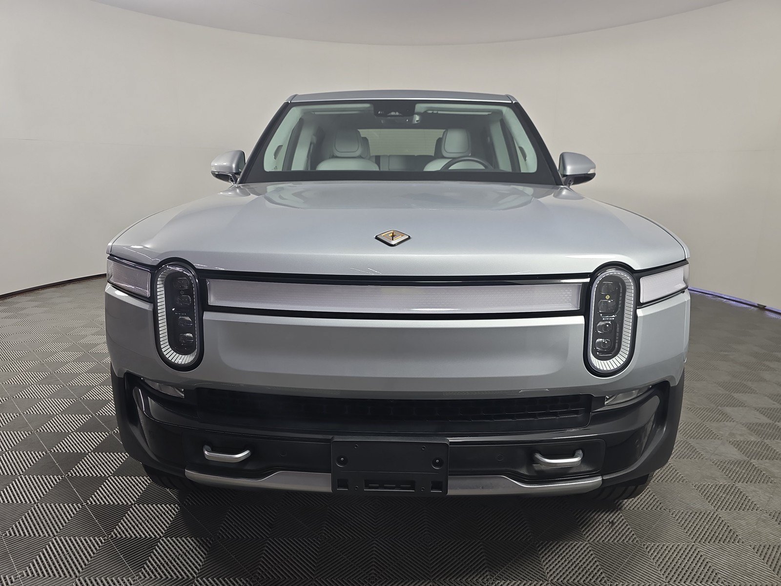 Used 2023 Rivian R1T Adventure AWD/4WD image 8