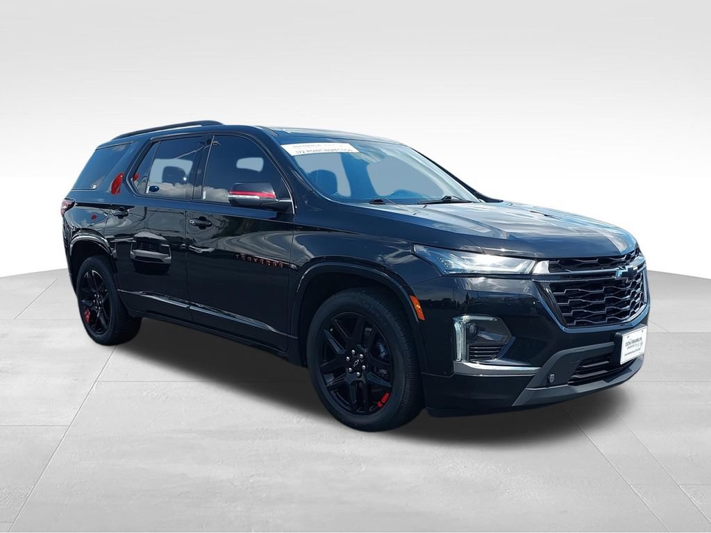Used 2022 Chevrolet Traverse Premier w/ Redline Edition AWD/4WD image 2