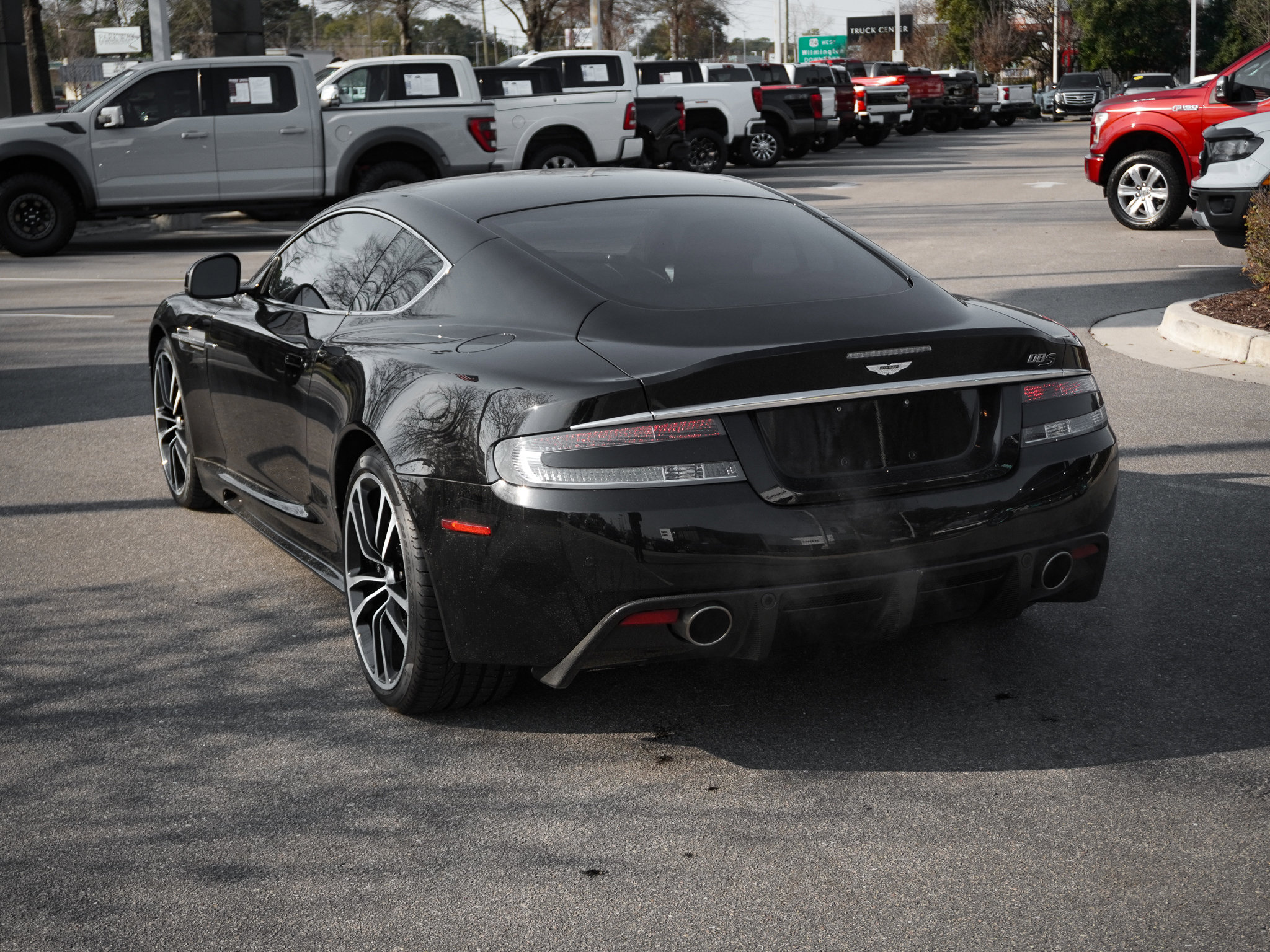 Used 2012 Aston Martin DBS Carbon Black image 8