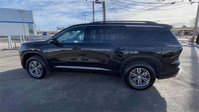 Used 2025 Chevrolet Traverse LT image 7