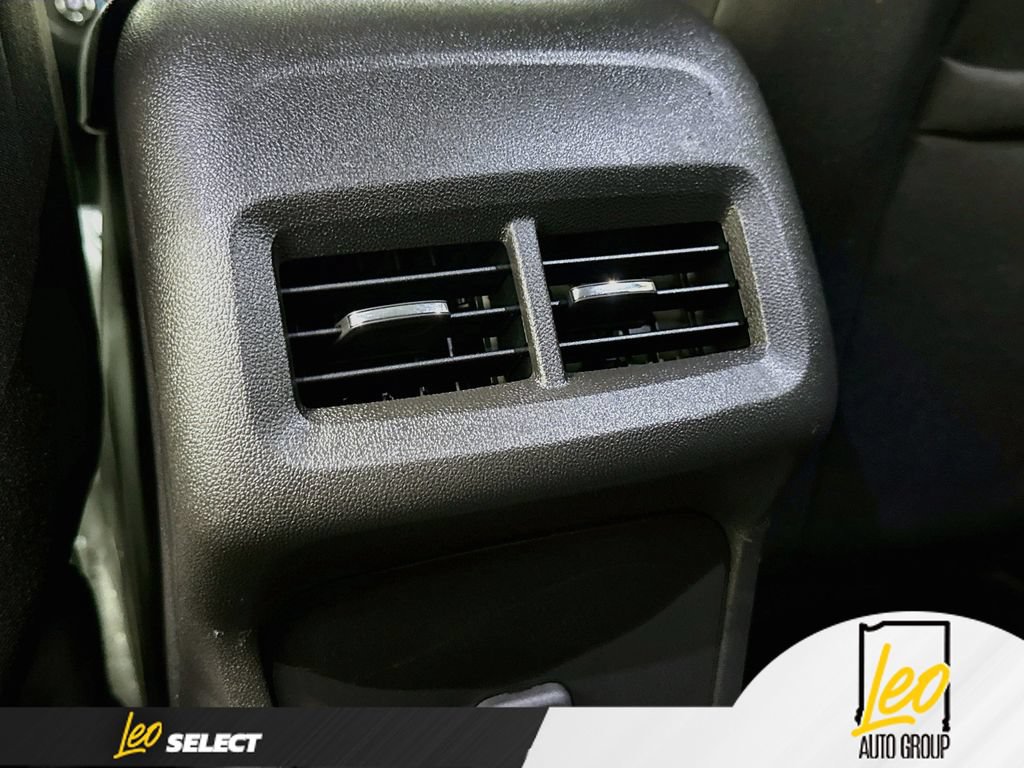 Used 2023 Chevrolet Equinox LT FWD image 25