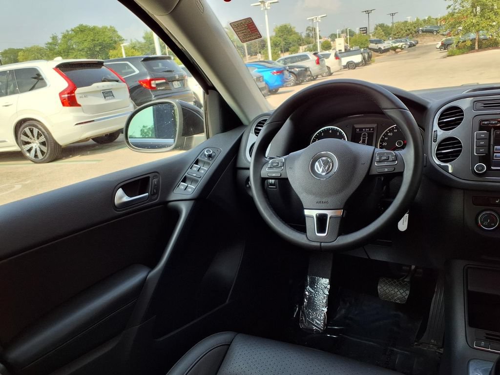 Used 2013 Volkswagen Tiguan S FWD image 18