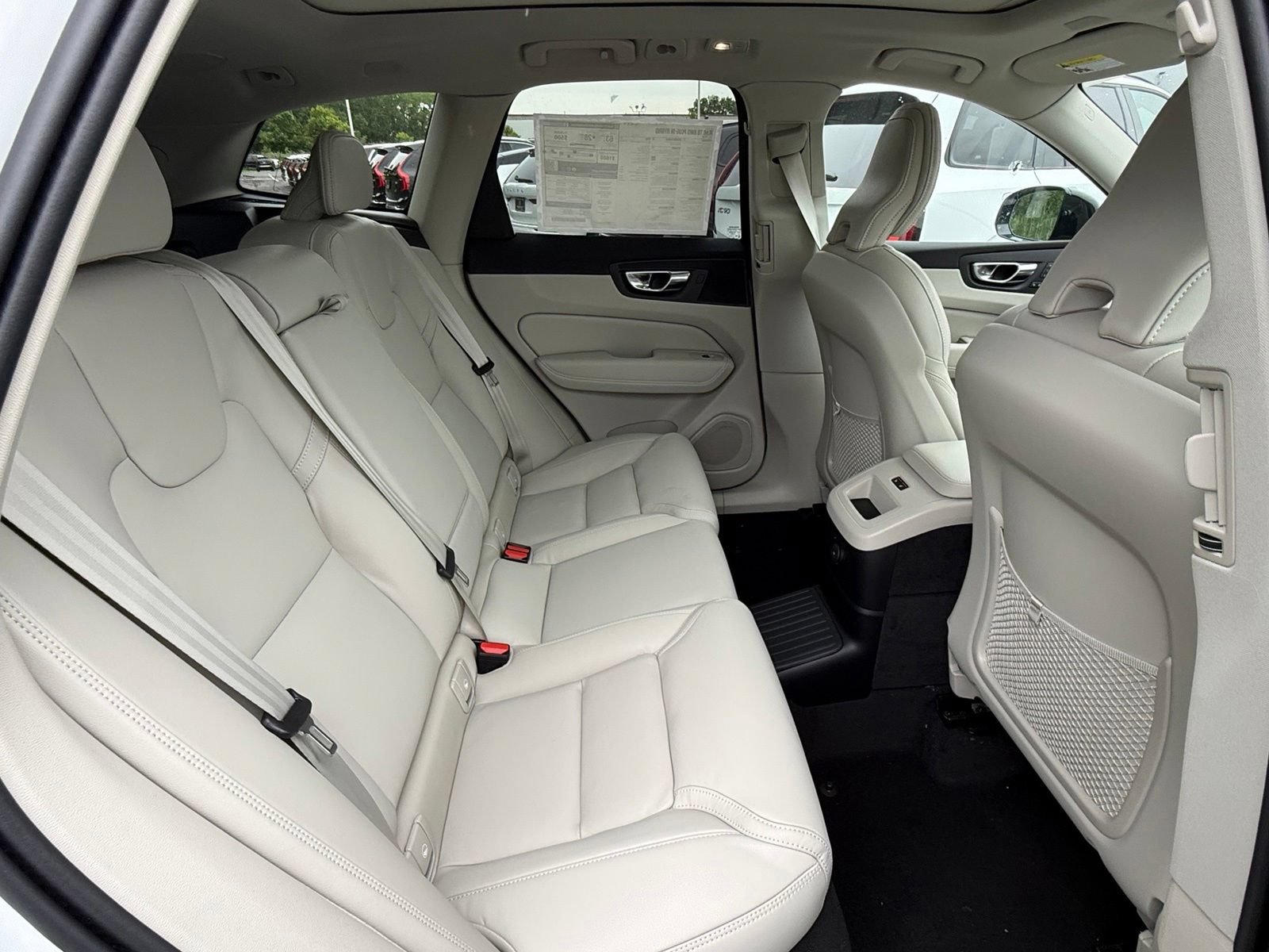 New 2026 Volvo XC60 T8 Ultra w/ Protection Package Premier AWD/4WD image 16