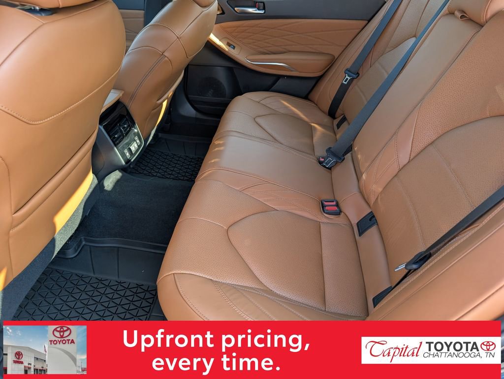 Used 2020 Toyota Avalon Limited w/ Advanced Safety Package FWD image 11