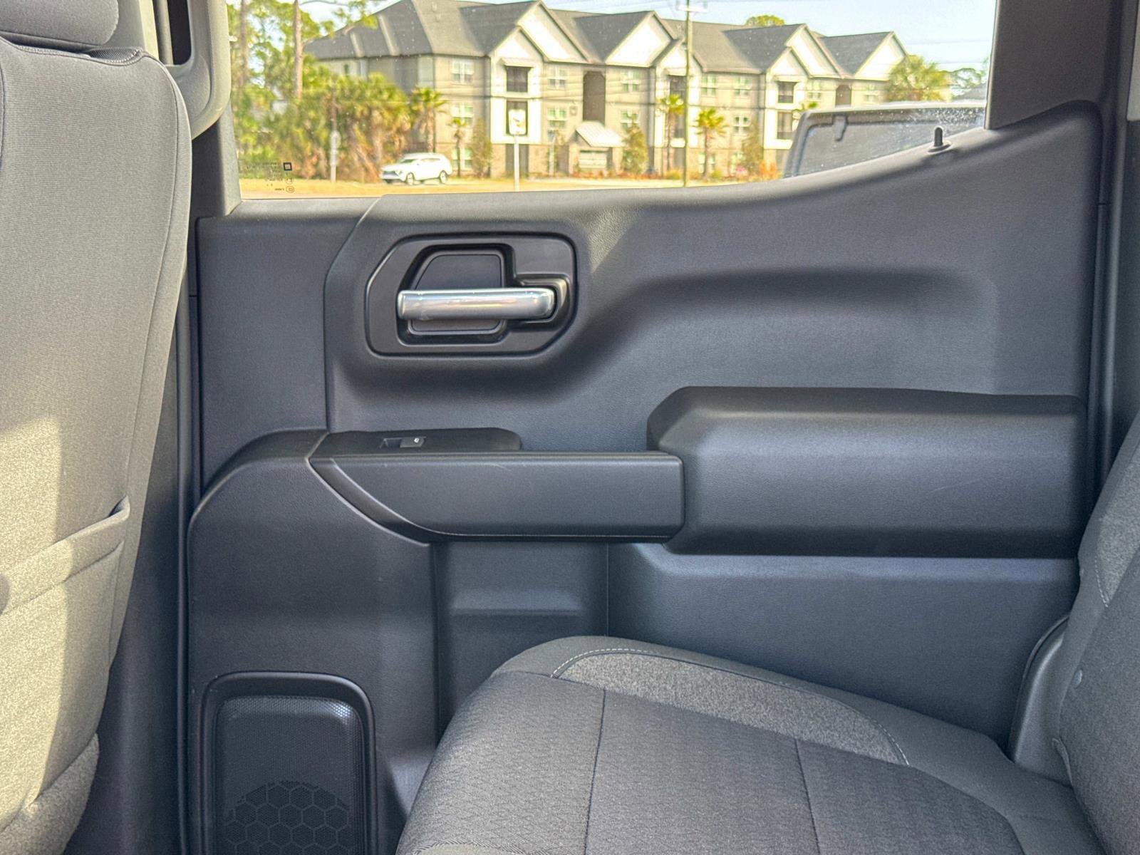 Used 2022 Chevrolet Silverado 1500 Custom image 15