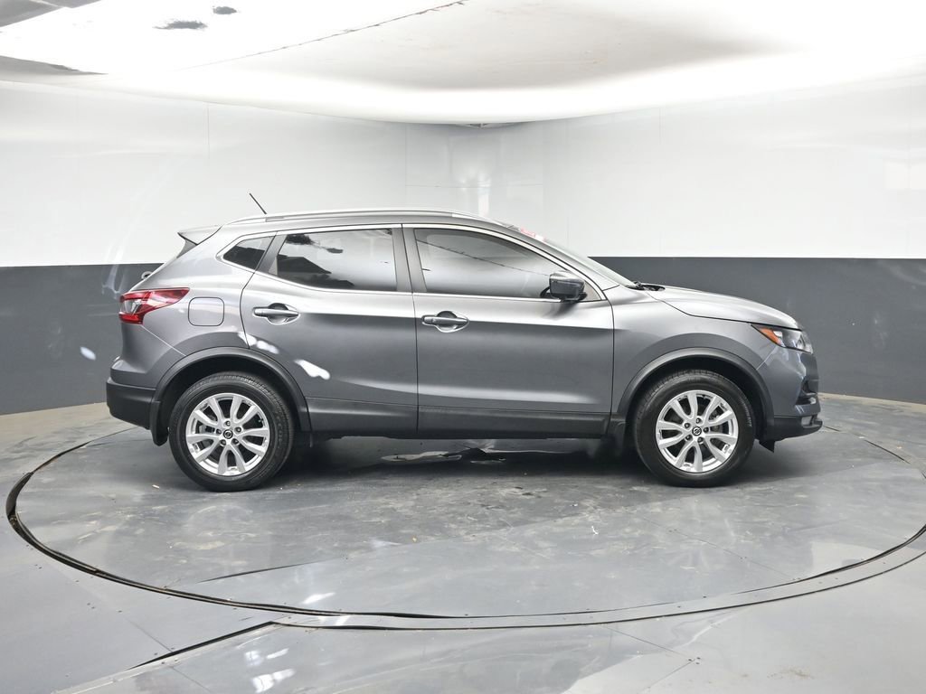 Used 2022 Nissan Rogue Sport SV w/ Technology Package image 6